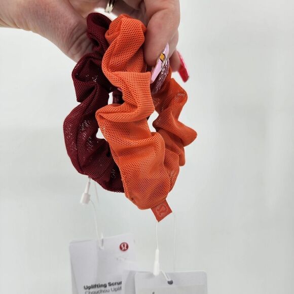 NWT Lululemon uplifting scrunchies 2 pack orange red maroon logo mesh sold out - Picture 3 of 6